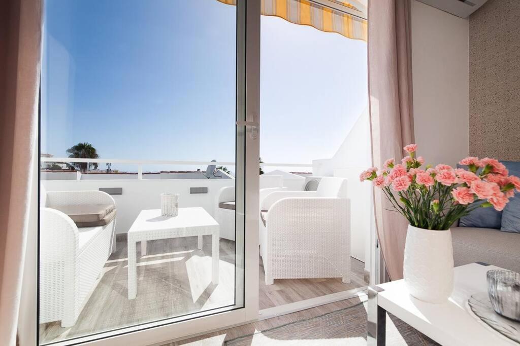 Apartament Island Village With